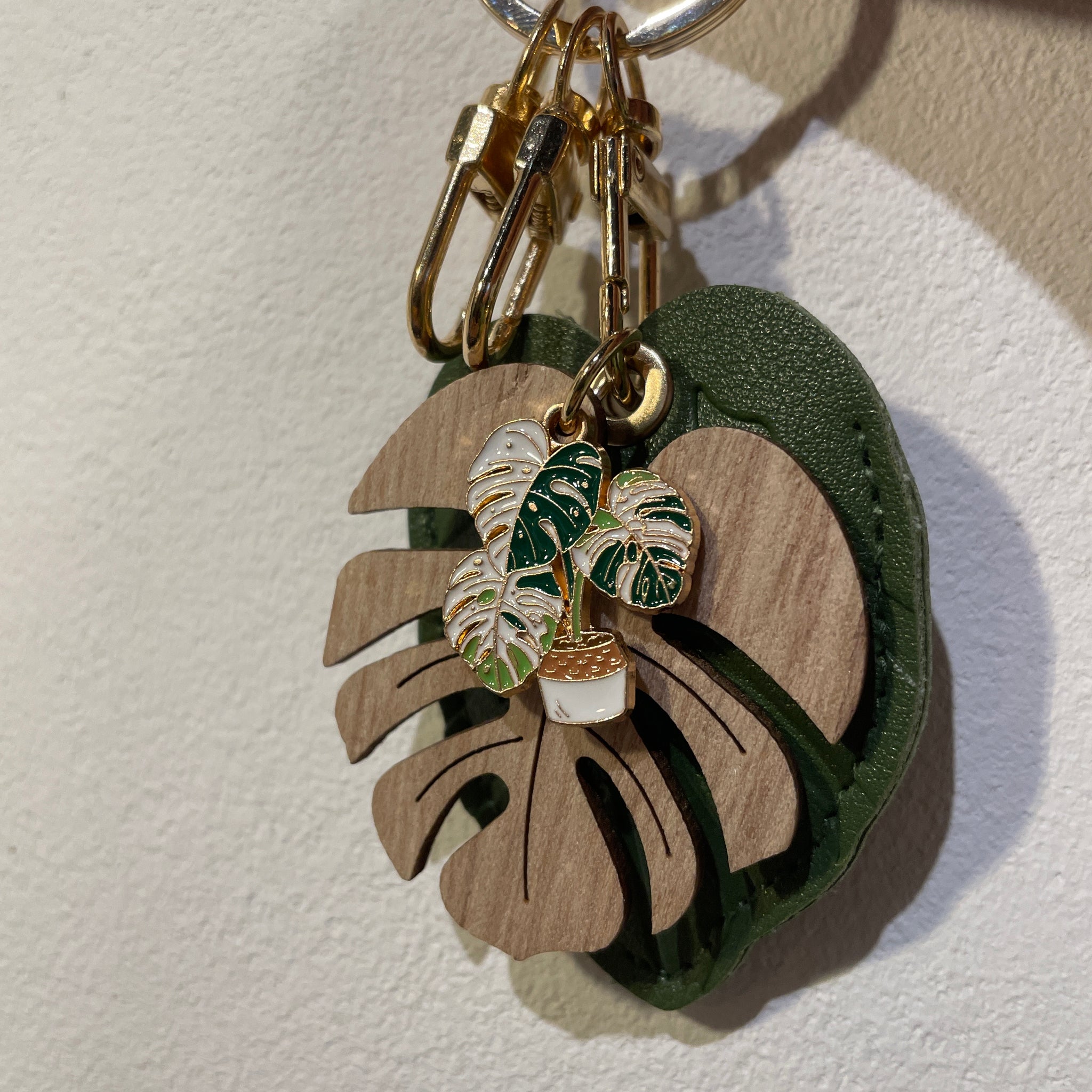 Schlüsselanhänger „Monstera Deluxe“